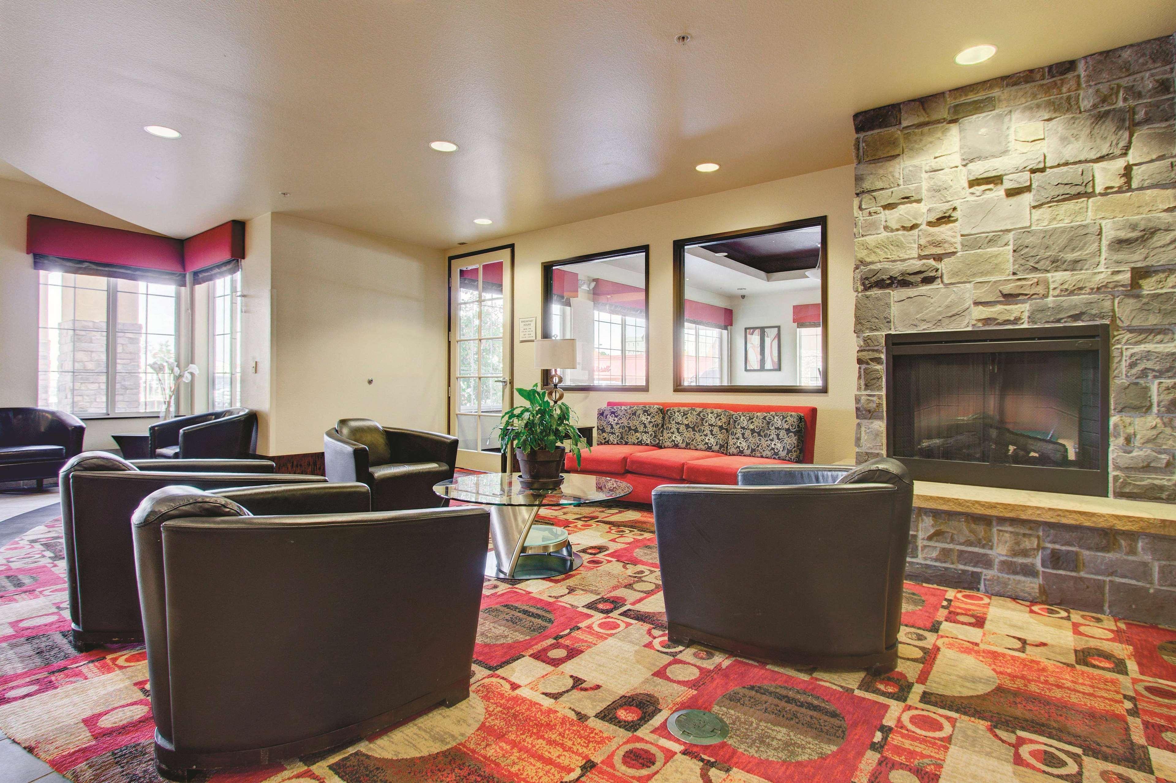La Quinta By Wyndham Denver Gateway Park Exteriör bild